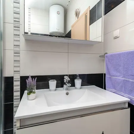 Two Bedroom Marin