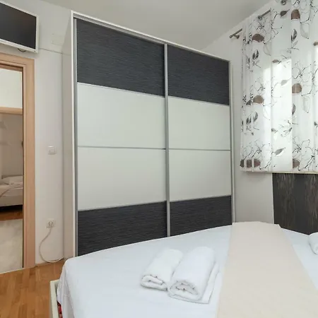Апартаменты Two Bedroom Marin