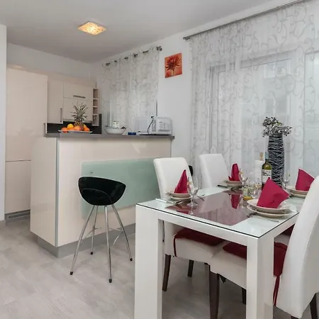 Apartmán Two Bedroom Marin *