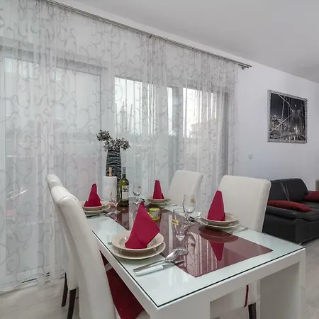 Two Bedroom Marin *