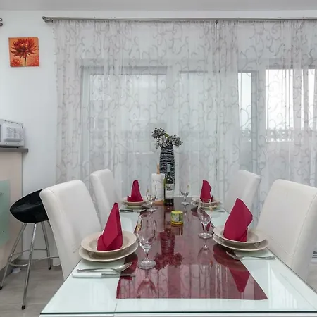 Two Bedroom Marin