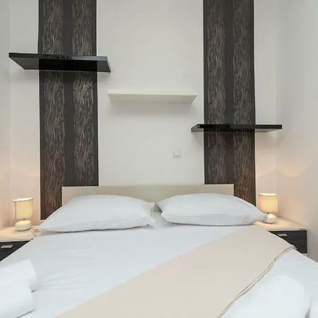 Two Bedroom Marin Apartmán *