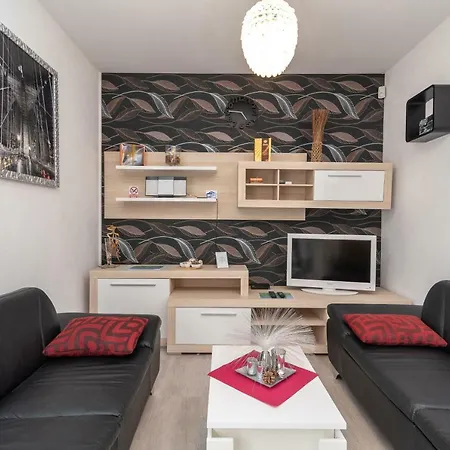 Two Bedroom Marin * Trogir