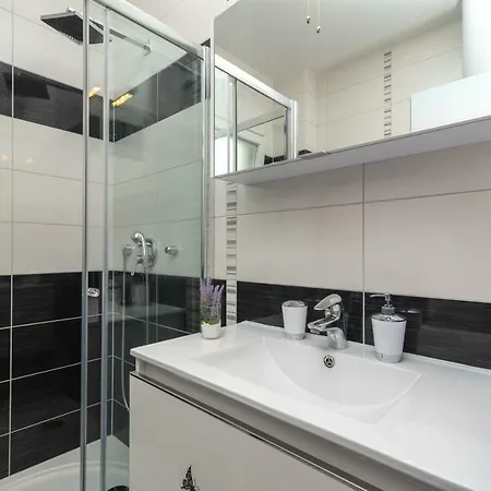 Apartament Two Bedroom Marin